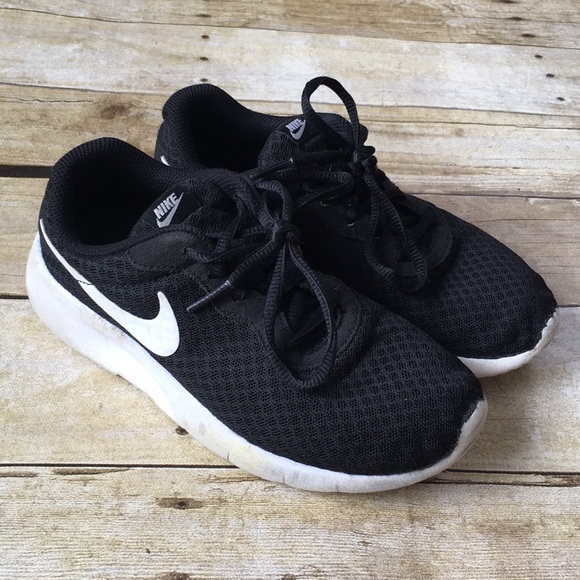 boys nike size 2